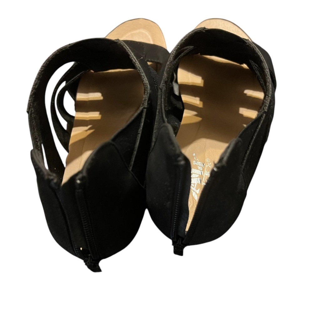 Black Strappy Sandals with Beige Sole - Picture 3 of 5